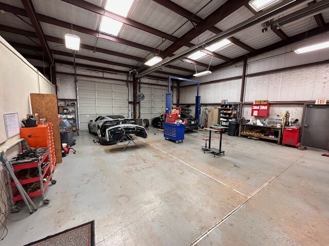 More Photos Of 2609 W Arkansas Ln, Dalworthington Gardens Warehouse For Sale