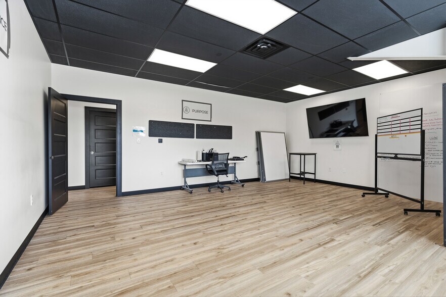 More Photos Of 22900 W Skelly Rd, Haskell Light Manufacturing For Sale