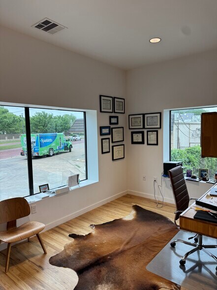 More Photos Of 4319 Camp Bowie Blvd, Fort Worth Medical For Sale