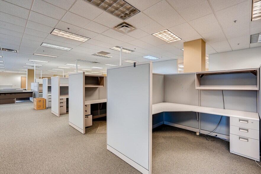 More Photos Of 4680 Table Mountain Dr, Golden Flex For Lease