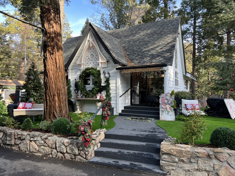 Primary Photo Of 27410 State Highway 189, Lake Arrowhead Storefront For Lease