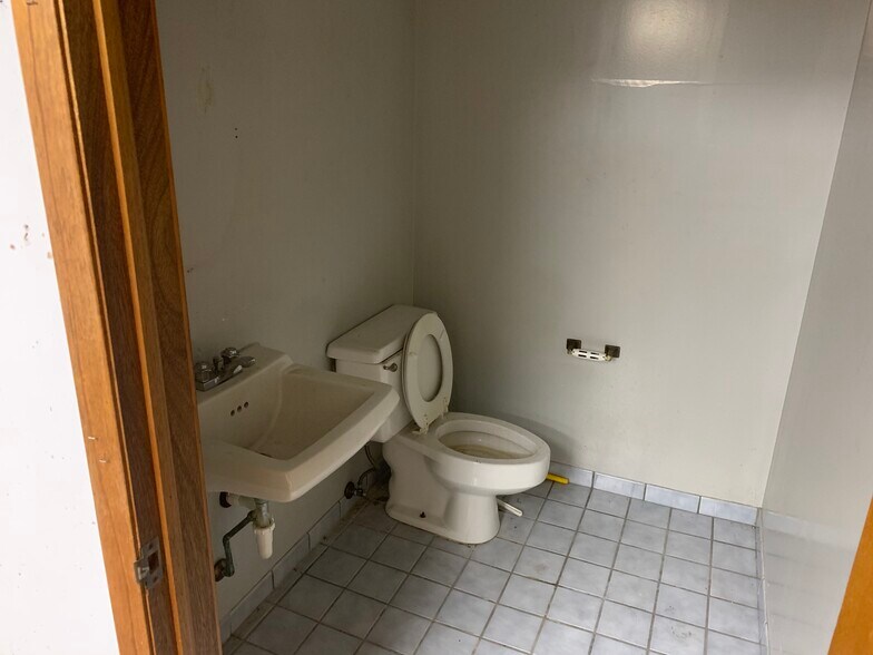 More Photos Of 2380-2400 SW 60th Way, Miramar Warehouse For Lease