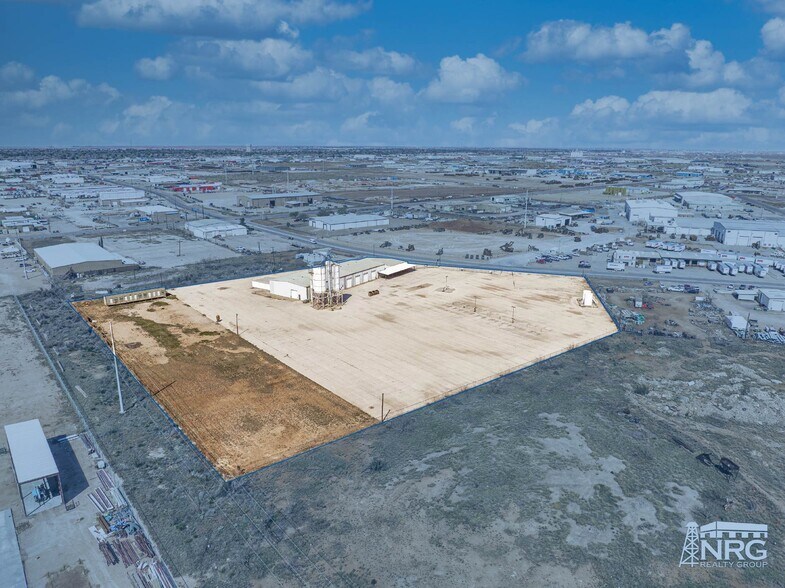 More Photos Of 800 S Meadow Ave, Odessa Warehouse For Sale