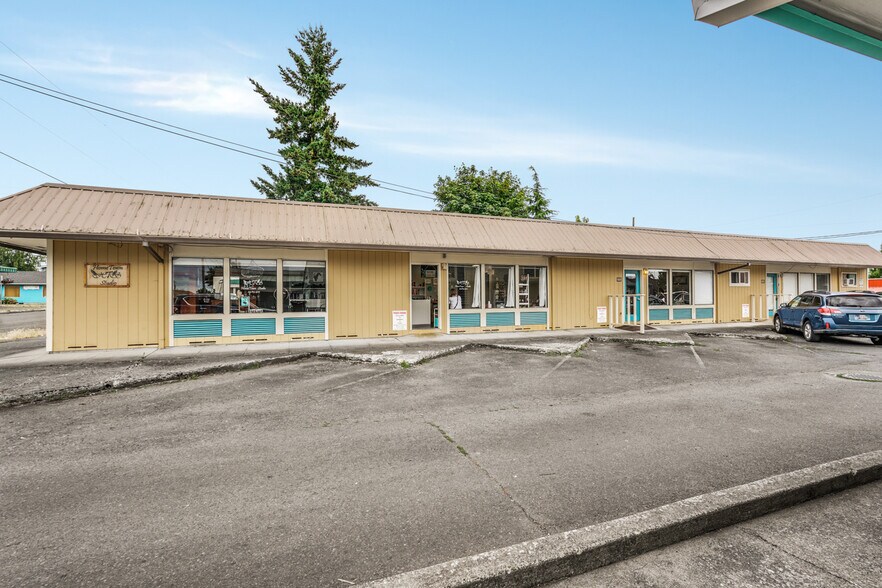 Primary Photo Of 118 Engle Ave, Molalla Storefront For Sale