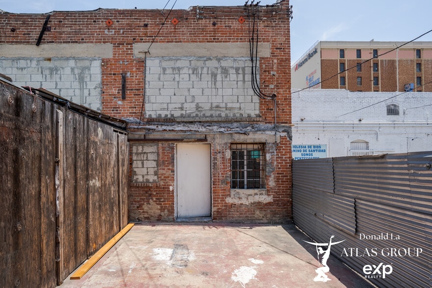 More Photos Of 115 N Western Ave, Los Angeles Storefront For Sale