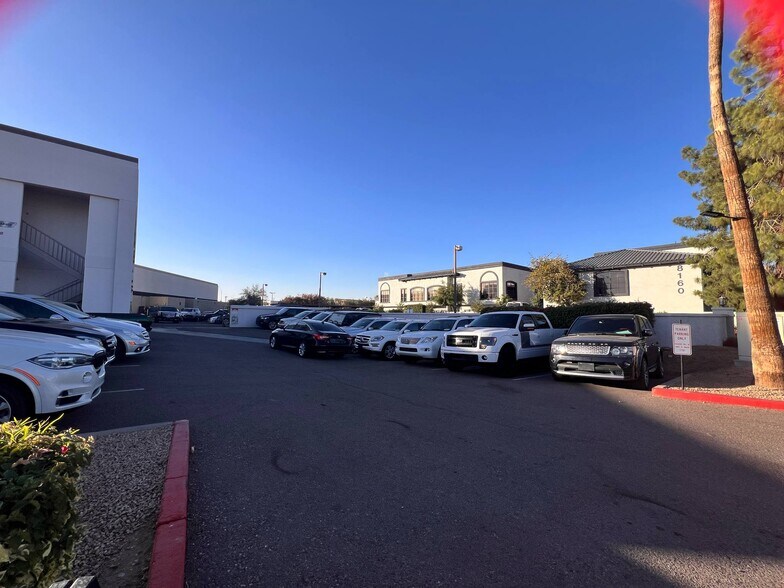 More Photos Of 8140 E Butherus Dr, Scottsdale Auto Dealership For Lease