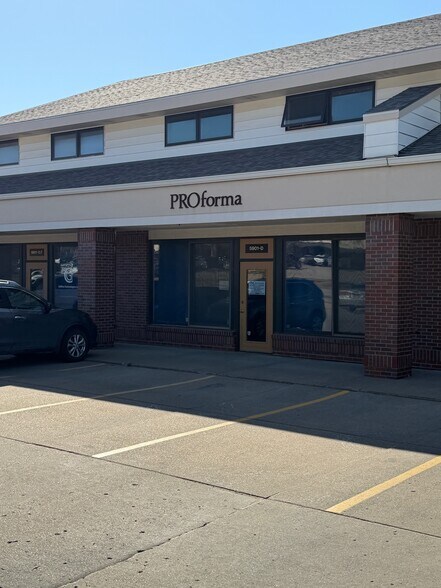More Photos Of 5901 S 58th St, Lincoln Office For Sale