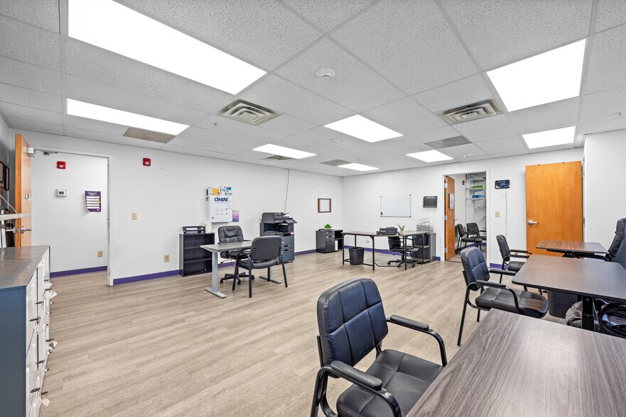 More Photos Of 49 Olive St, Gallipolis Office For Sale