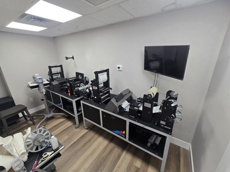 More Photos Of 525 State Road 7, Margate General Retail For Sale