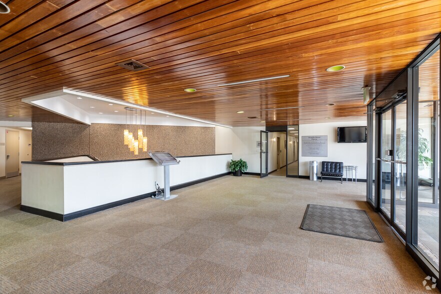 More Photos Of 2305 E Arapahoe Rd, Centennial Office For Lease