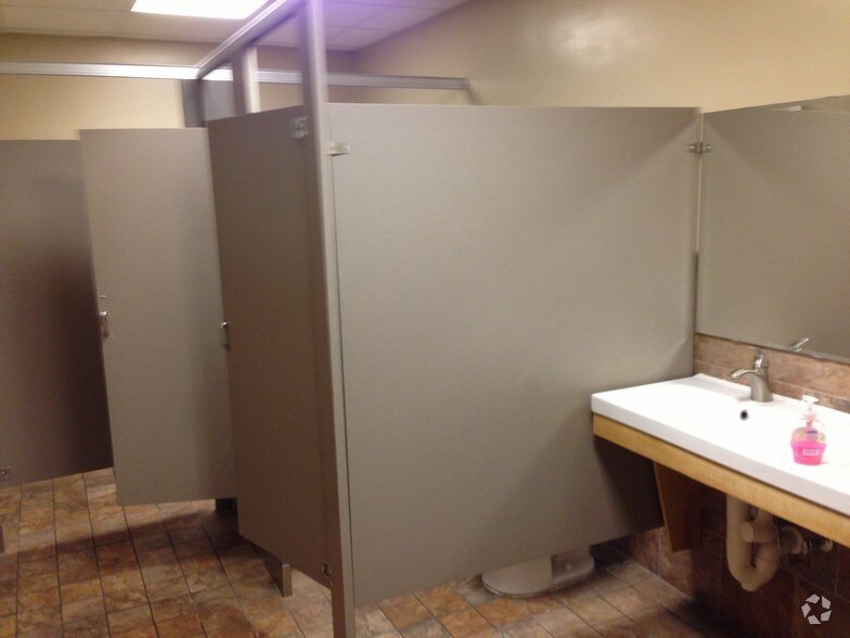More Photos Of 351 Whitney Rd, Spartanburg Restaurant For Lease