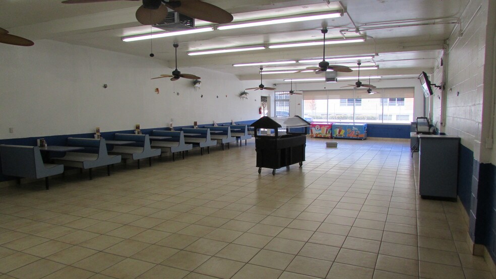 More Photos Of 9802-9804 Atlantic Ave, South Gate Restaurant For Lease