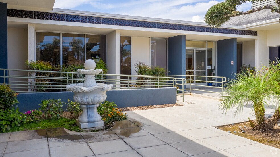 More Photos Of 415 Huntington Dr, San Marino Loft Creative Space For Lease