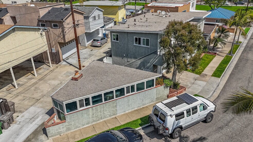 More Photos Of 1521 Marine Ave, Seal Beach Apartments For Sale
