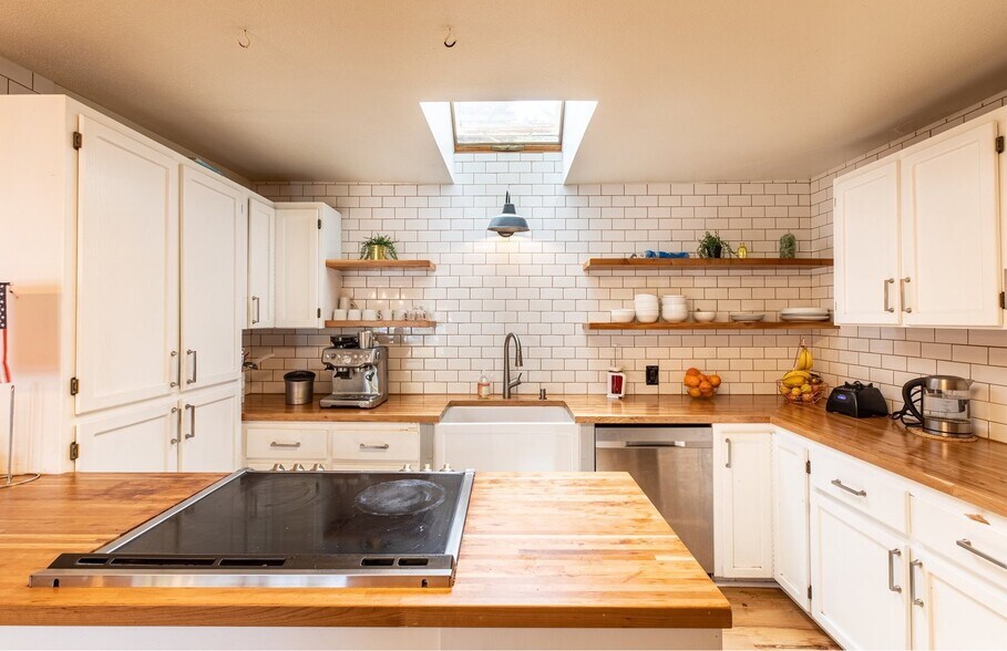 87326 McTimmons Ln, Bandon, OR 97411 Assisted Living For Sale