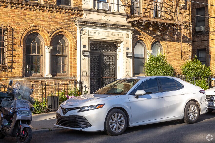 More Photos Of 901 80th St, Brooklyn Apartments For Lease