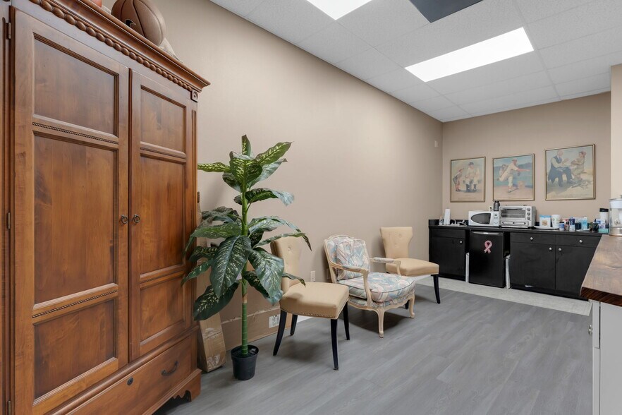 More Photos Of 851 Sunshine Ln, Altamonte Springs Industrial For Sale