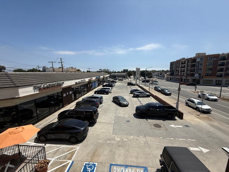 More Photos Of 11660-11690 Gateway Blvd, Los Angeles Unknown For Lease