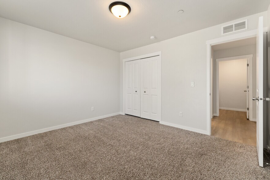 More Photos Of 10890 Blue River Ln, Nampa Apartments For Sale