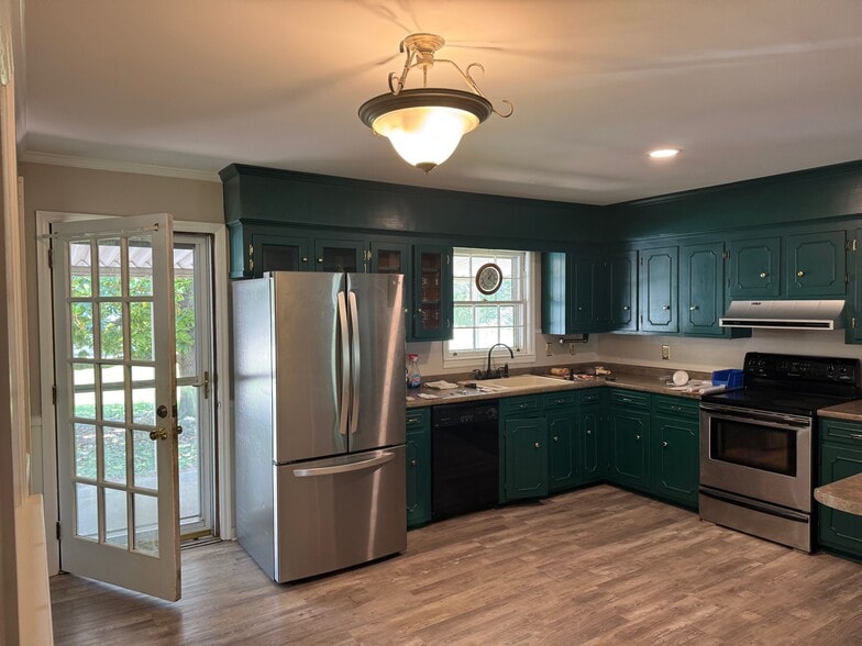 More Photos Of 2113 Wessinger Rd, Chapin Office For Lease