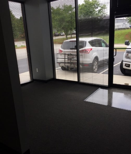 More Photos Of 60 Chamisa Rd, Covington Unknown For Lease