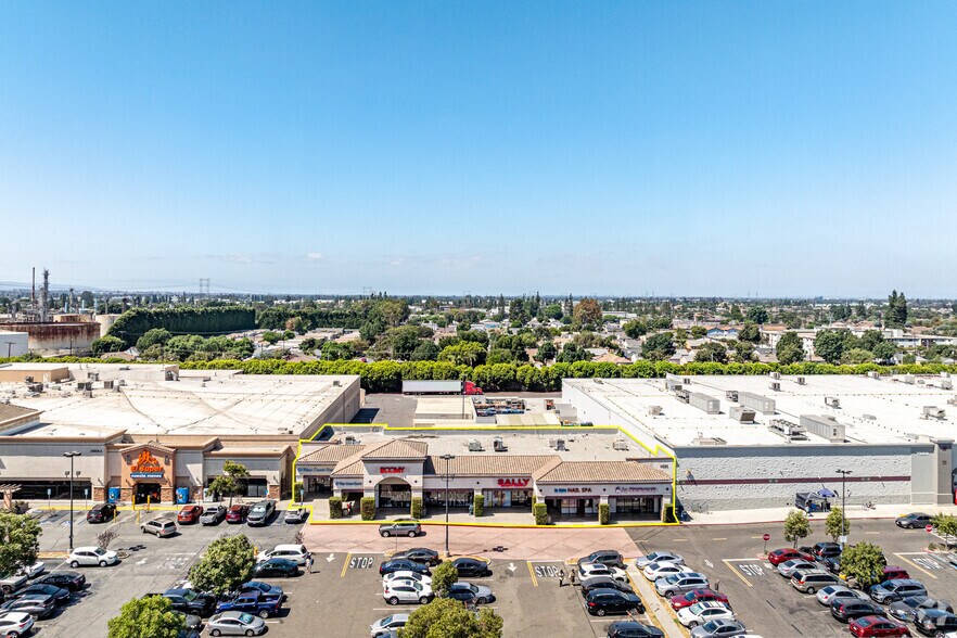 More Photos Of 14525 Lakewood Blvd, Paramount Storefront Retail Office For Sale