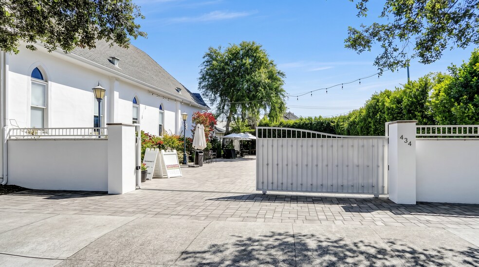 More Photos Of 434 N Altadena Dr, Pasadena Religious Facility For Sale