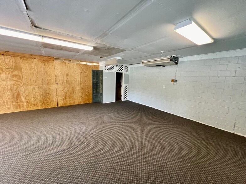 More Photos Of 15242 General Puller Hwy, Deltaville Freestanding For Sale