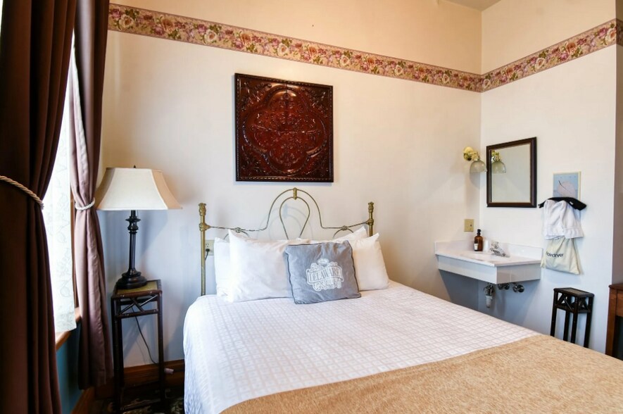 More Photos Of 700 Harrison Ave, Leadville Hotel For Sale