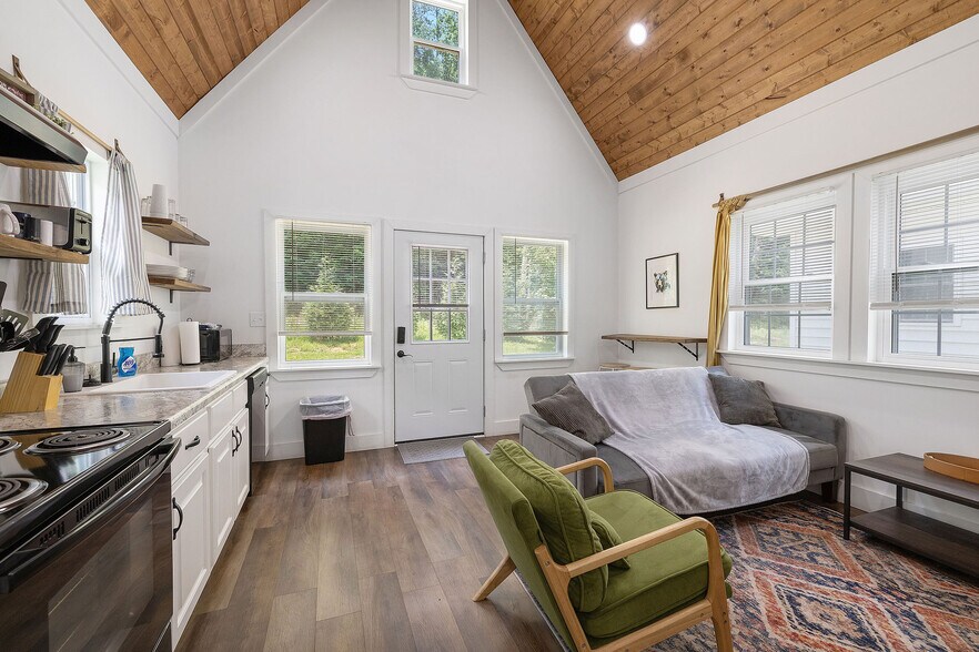 More Photos Of 10360 AL-227, Albertville Specialty For Sale