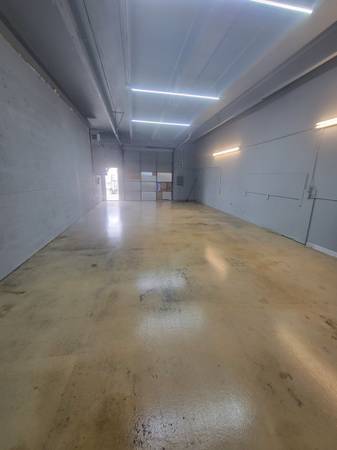 More Photos Of 950 Old Dixie Hwy, Lake Park Warehouse For Lease