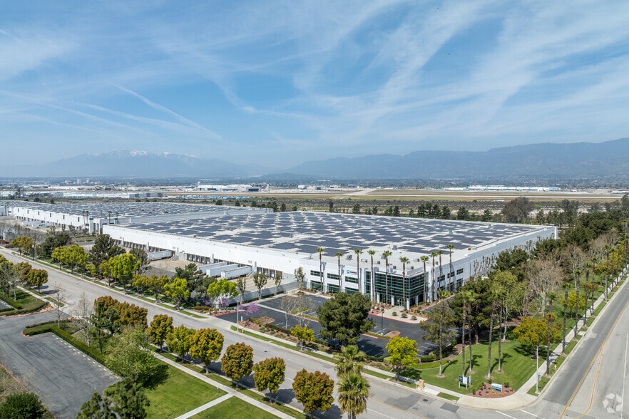 More Photos Of 1901 California St, Redlands Warehouse For Lease