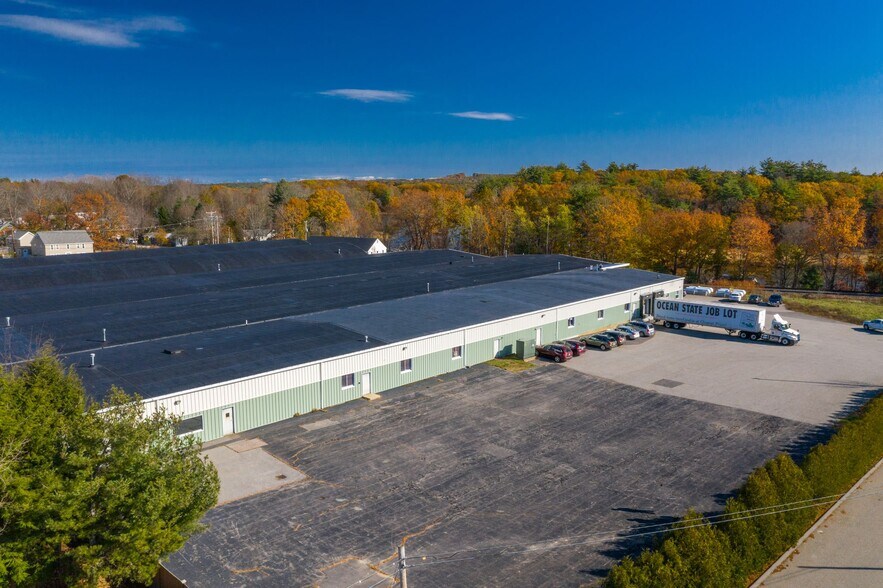 More Photos Of 16 Swamscott St, Newfields Warehouse For Lease