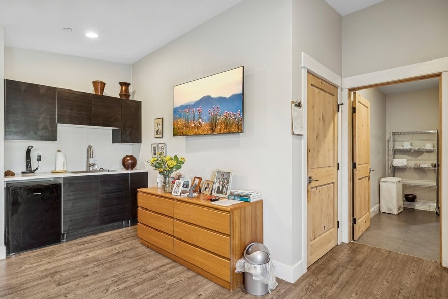 More Photos Of 5926 E Wilshire Dr, Scottsdale Assisted Living For Sale