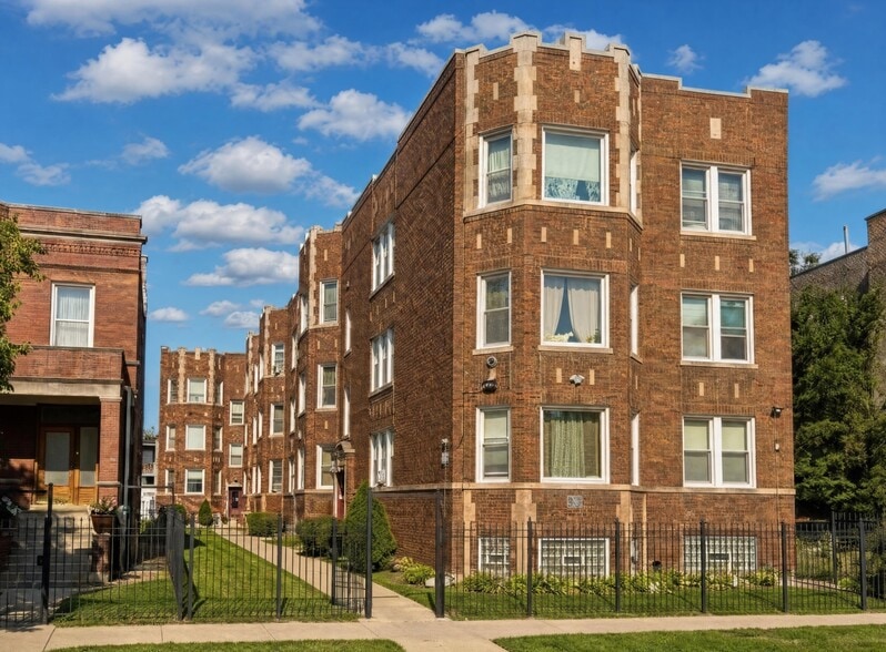 Primary Photo Of 7022 S Perry Ave, Chicago Multifamily For Sale