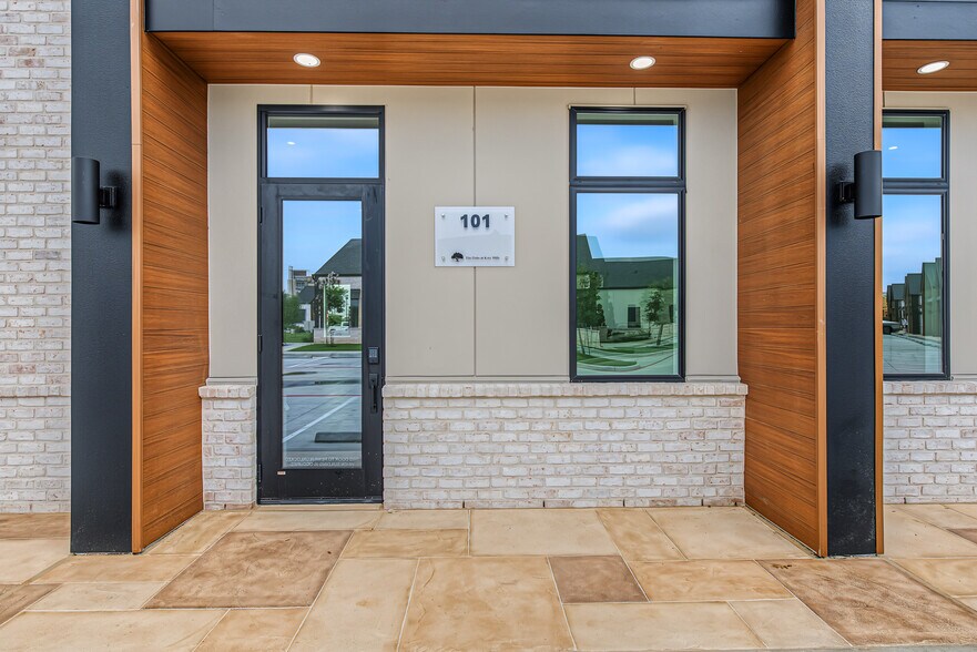 More Photos Of 8503 Union Chappel Rd, Fulshear Office For Sale