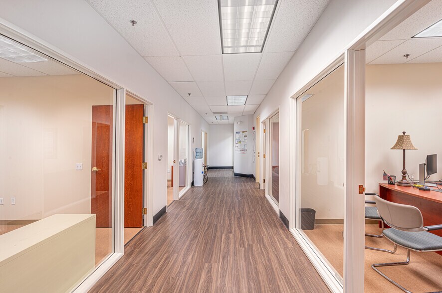 More Photos Of 737 Southpoint Blvd, Petaluma Research And Development For Sale
