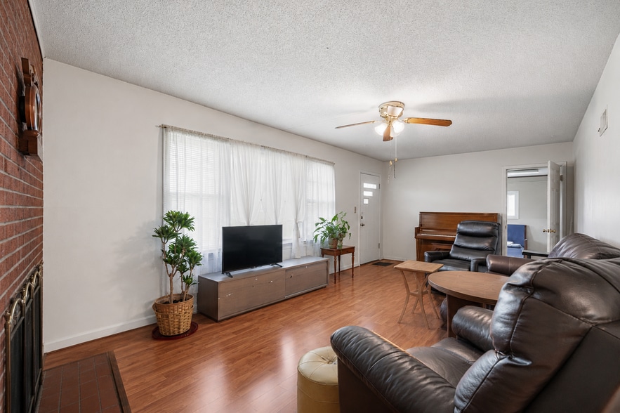 More Photos Of 1424 S 55th St, Kansas City Religious Facility For Sale