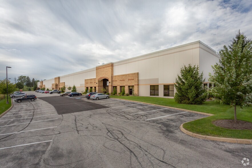More Photos Of 7900 Cochran Rd, Solon Distribution For Lease