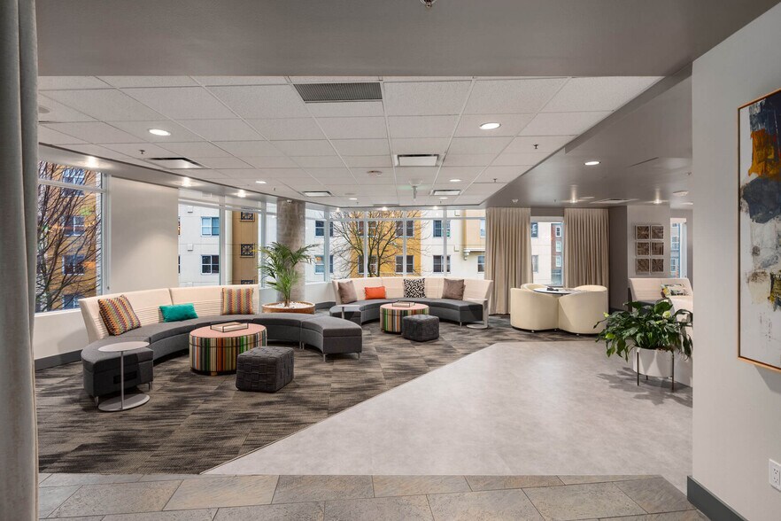 More Photos Of 989 112th Ave NE, Bellevue Apartments For Lease