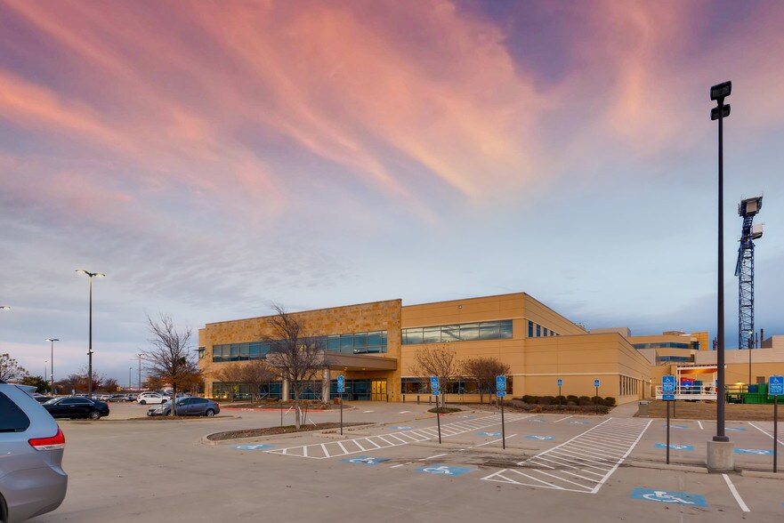 More Photos Of 10840 Texas Health Trl, Fort Worth Medical For Lease