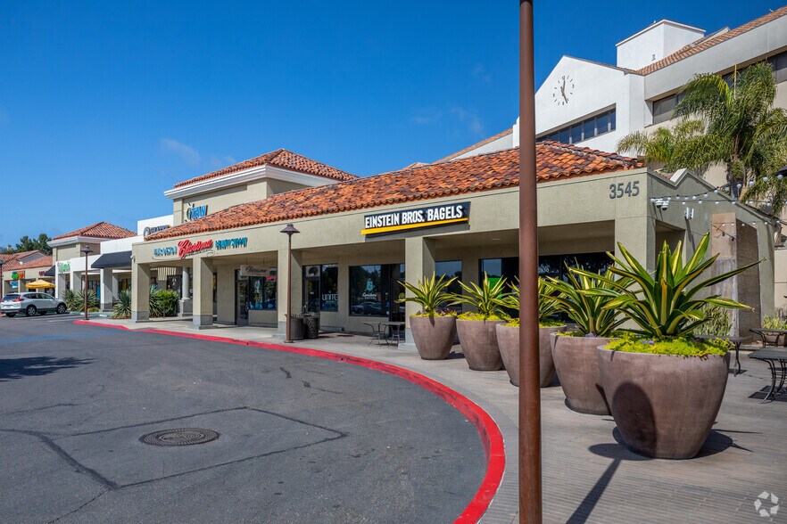 More Photos Of 3433-3545 Del Mar Heights Rd, San Diego Unknown For Lease