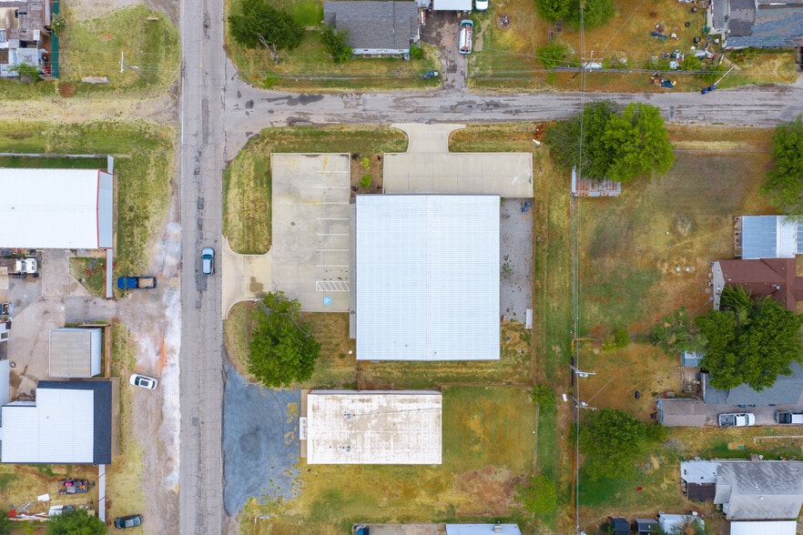 More Photos Of 6800 Main St, Oklahoma City Industrial For Lease
