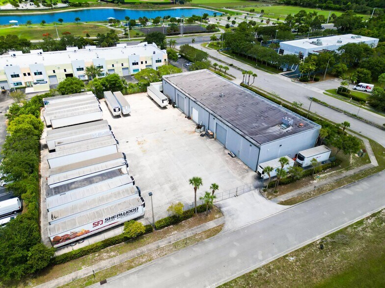 More Photos Of 5205 Tylerlakes Blvd, West Palm Beach Warehouse For Lease