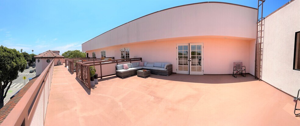 More Photos Of 1301-1309 Montana Ave, Santa Monica Storefront Retail Office For Lease