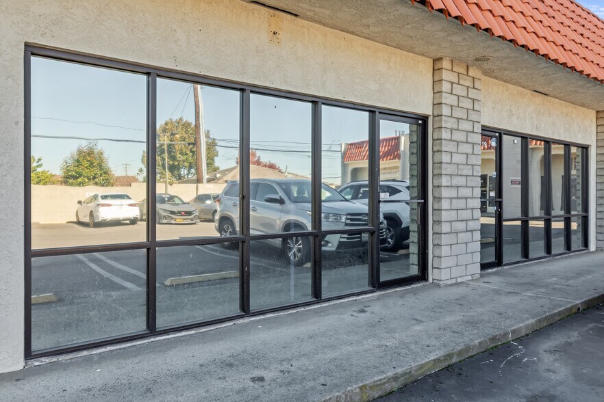 More Photos Of 23517 S Main St, Carson Medical For Lease