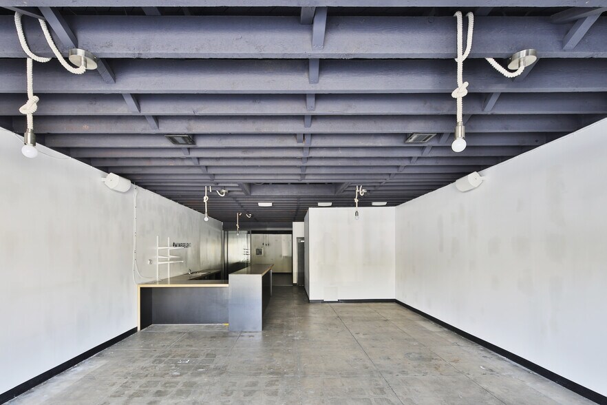 More Photos Of 7960 W 3rd St, Los Angeles Unknown For Lease