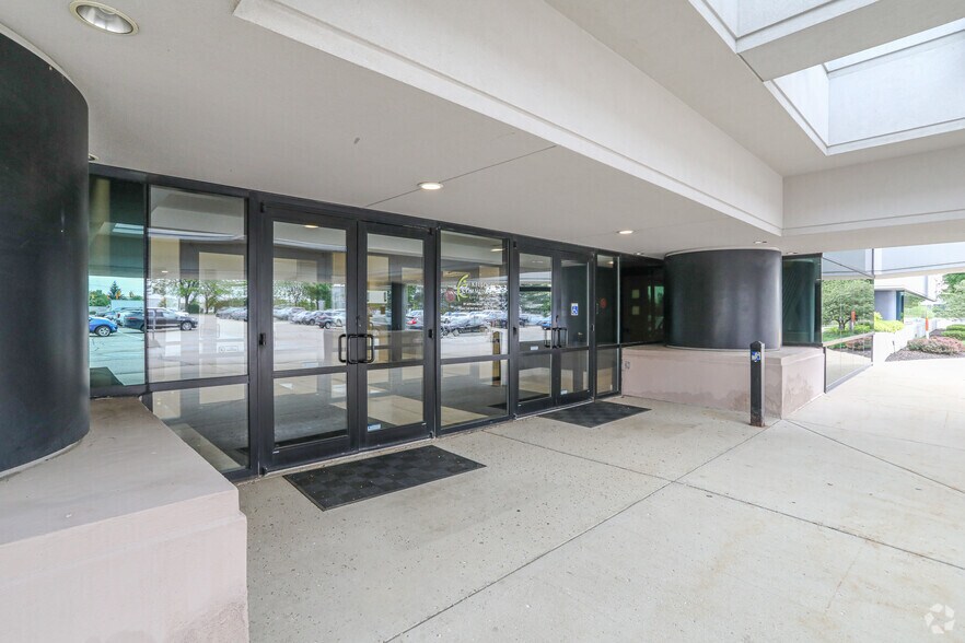 More Photos Of 5300 Patterson Ave SE, Grand Rapids Office For Lease