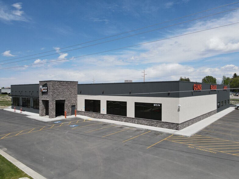 More Photos Of 870 N 2nd E, Rexburg General Retail For Lease