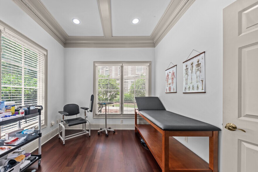More Photos Of 1041 Parkside St, Greensboro Office For Lease